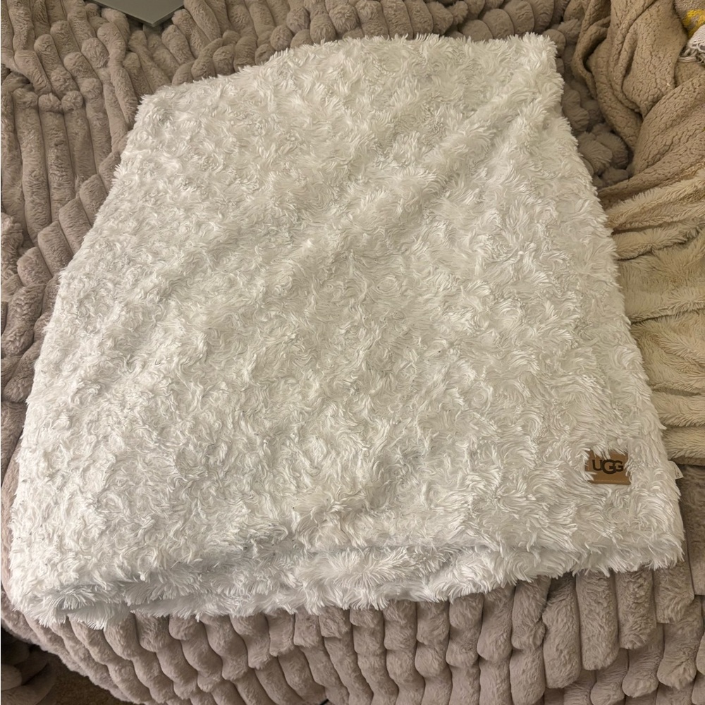 UGG Cream Faux Fur Plush Throw Blanket